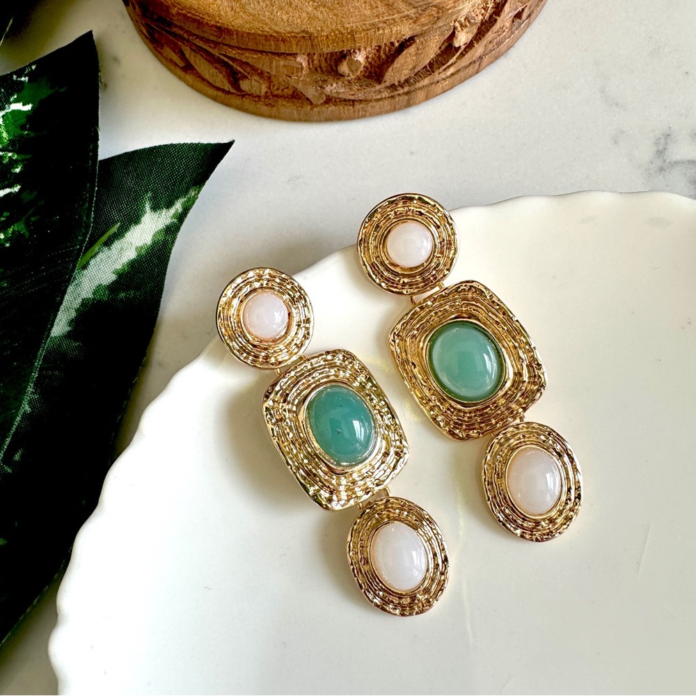 2/$30🌵 Green & White Stone Trio Gold Earrings Baroque Vintage Style Jewelry NEW
